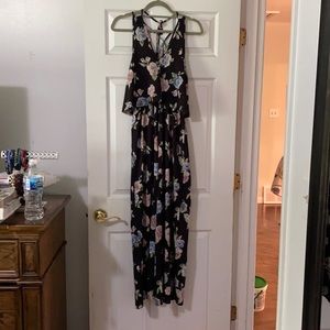 Women’s black floral wide leg jumpsuit w/t-back-M